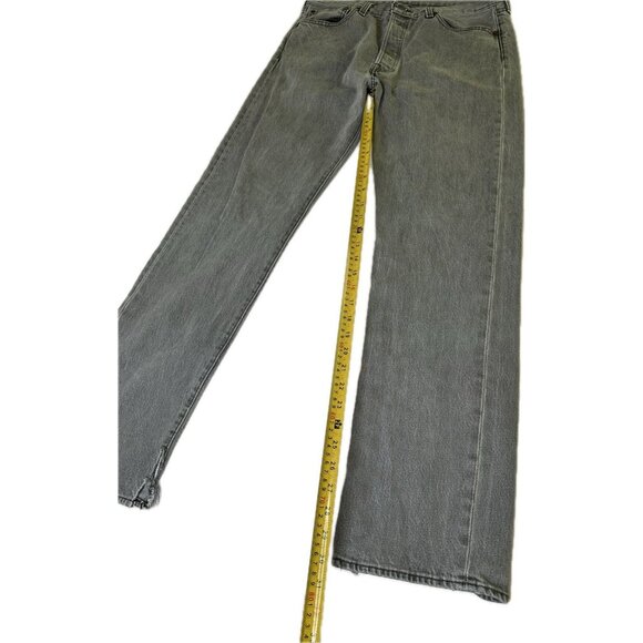 Levi's 501 Straight Leg Jeans Mens Size 34x30 Gray Denim Button Fly Distressed - Picture 6 of 8